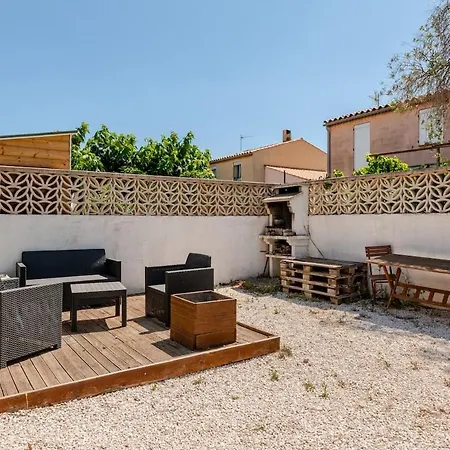 Maison Proche Du Village Et De La *