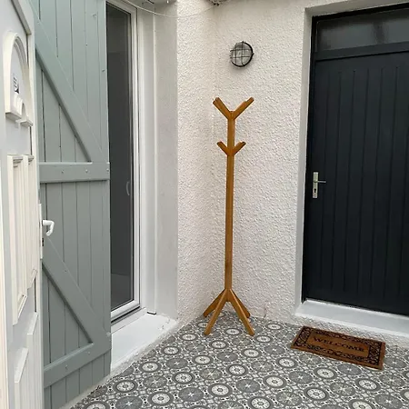Maison Proche Du Village Et De La *