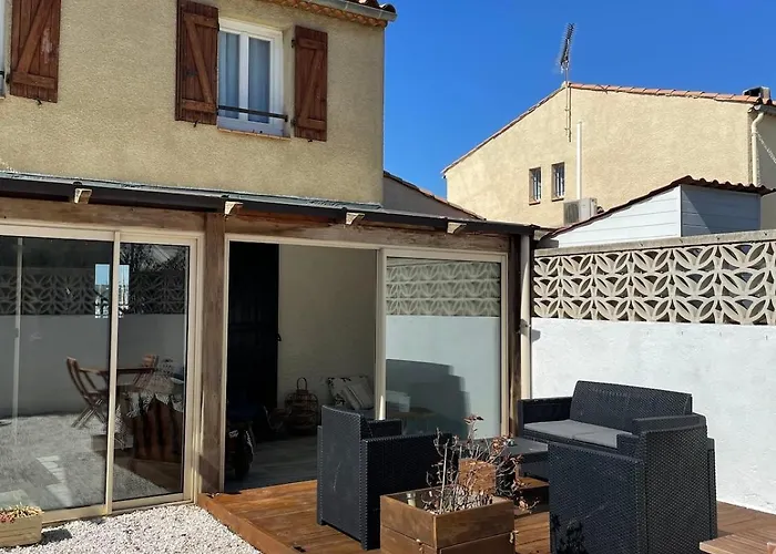Maison Proche Du Village Et De La *